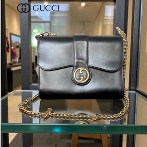 Authentic Vintage Gucci Black Leather crossbody   Chain & Strap LRG “GG” Logo